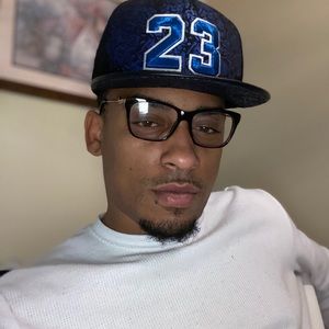 Meet your Posher, Derrick